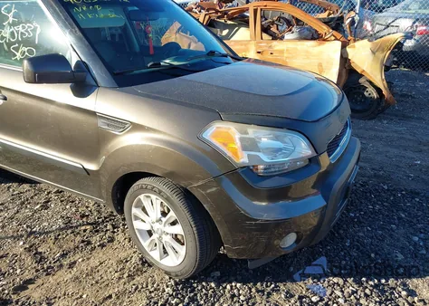2011 Kia Soul ! from USA, damaged, VIN KNDJT2A23B7214689